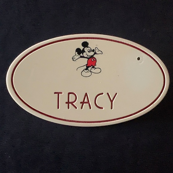 Disney Name Tag - Picture 1 of 2